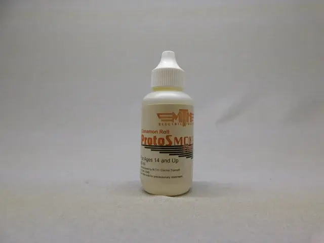 601051K ProtoSmoke Fluid, Cinnamon Roll 2oz