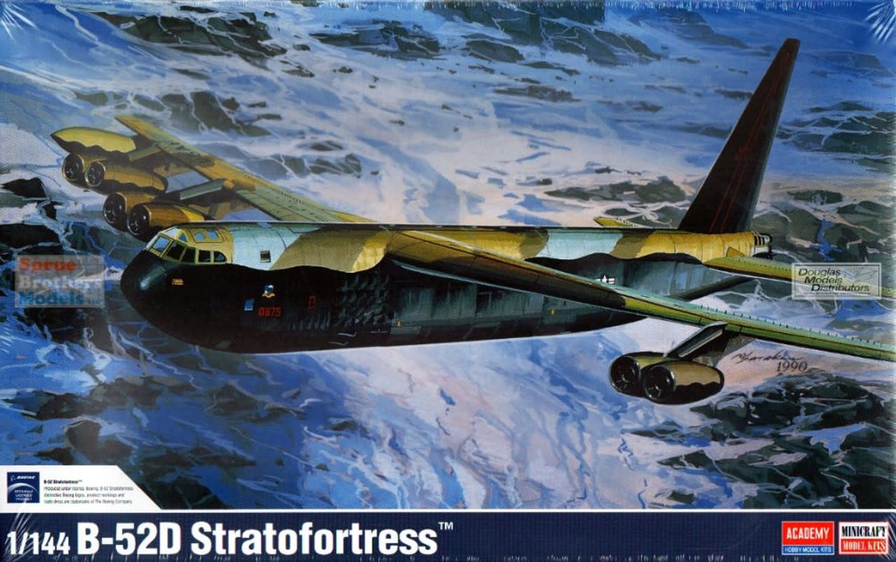 12632 1/144 B52D Stratofortress Bomber