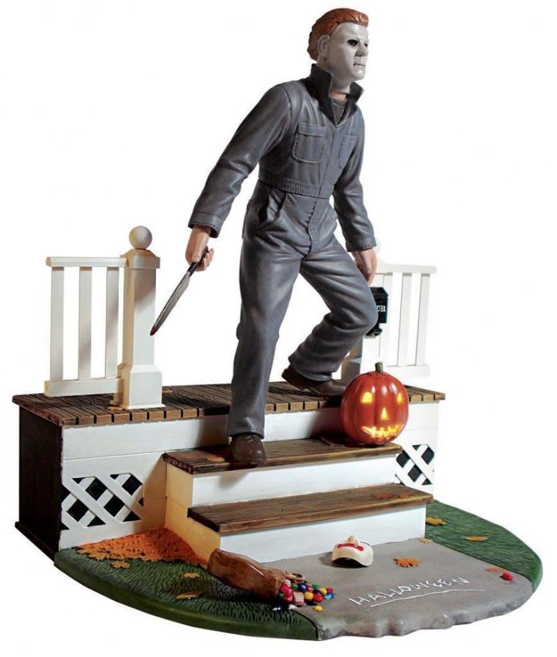 970 1/8 Michael Myers w/Flickering Jack-O-Lantern