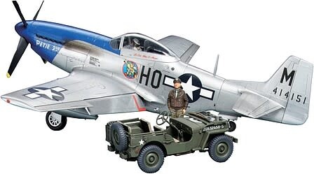 25205 US NA P-51D Mustang w/ 1/4 4x4