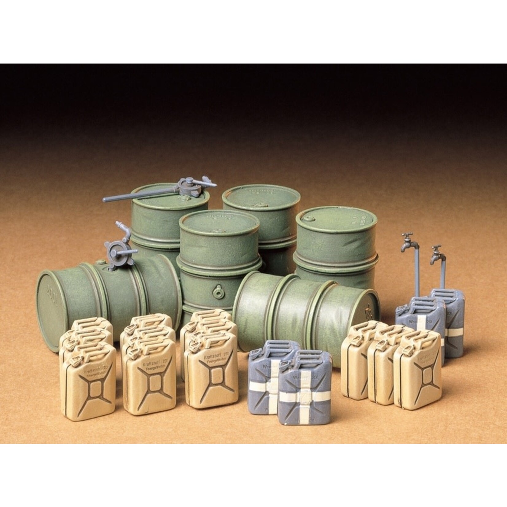 Tamiya 35186 German Fuel Drum Set