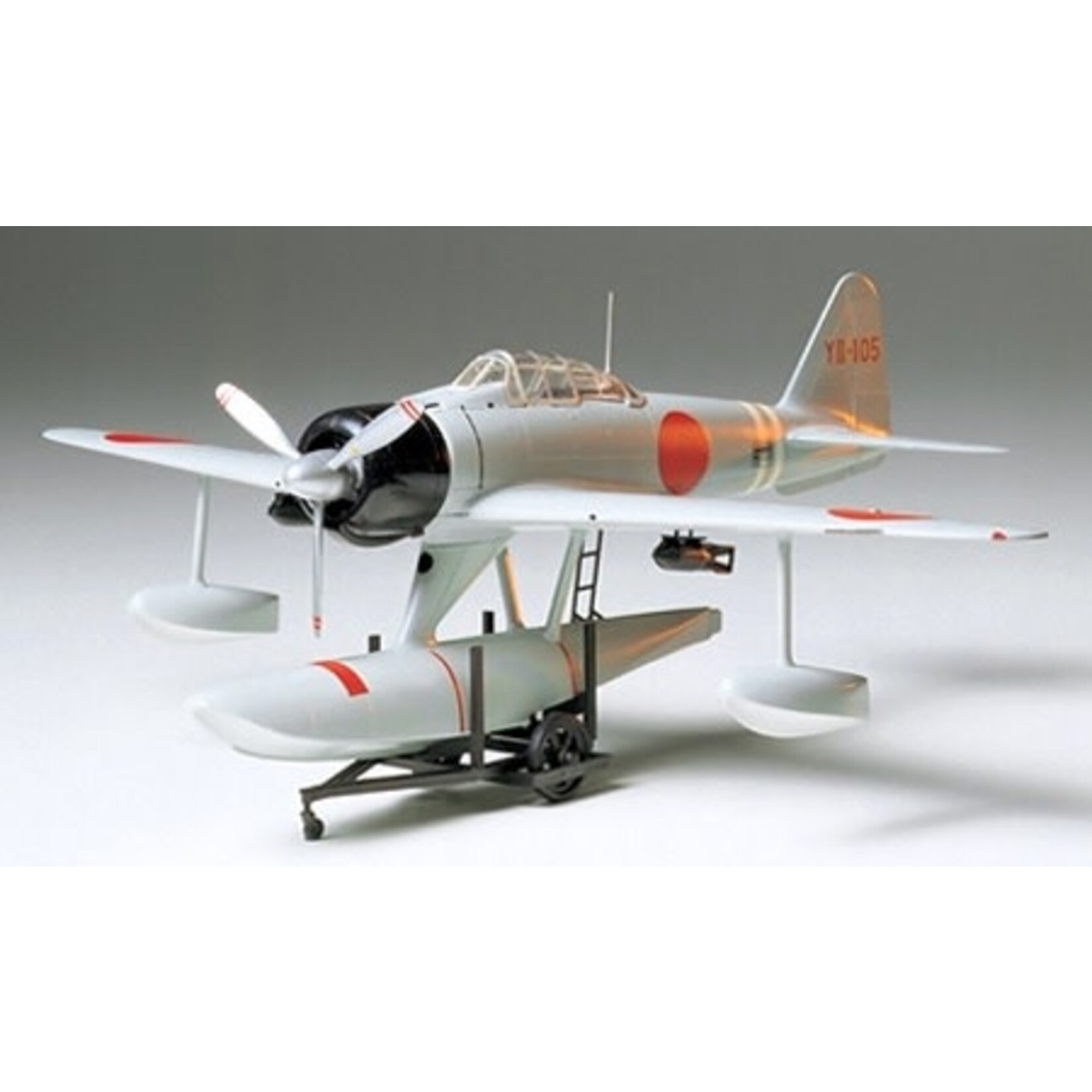 Tamiya 61017 1/48 Nakajima A6M2N Nishikisuisen Rufe
