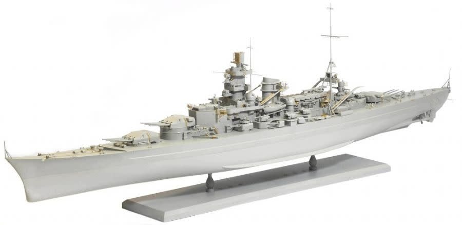 1040 1/350 1943 German Scharnhorst Battleship