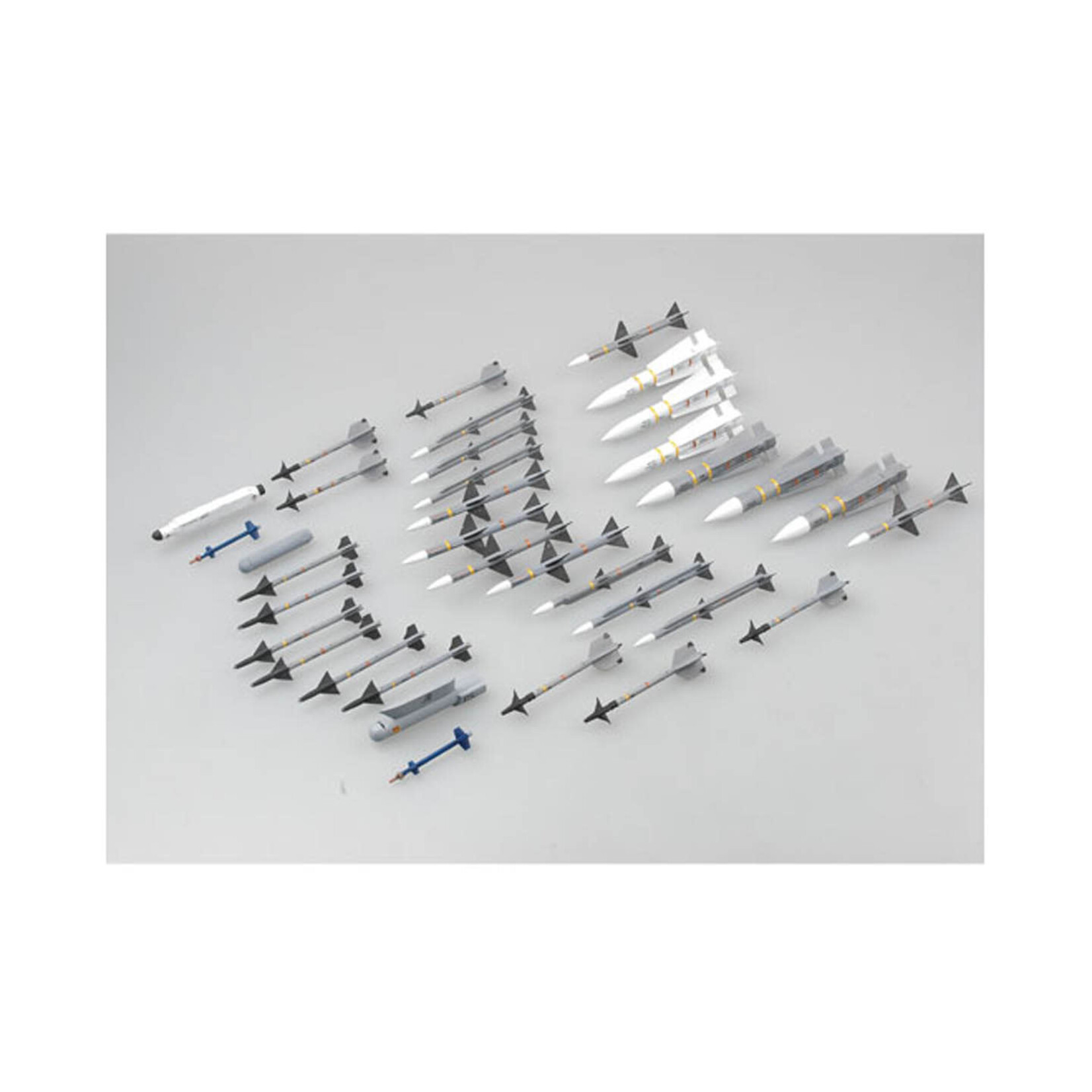 Trumpeter 03303 Air-to-Air Missiles 1:32