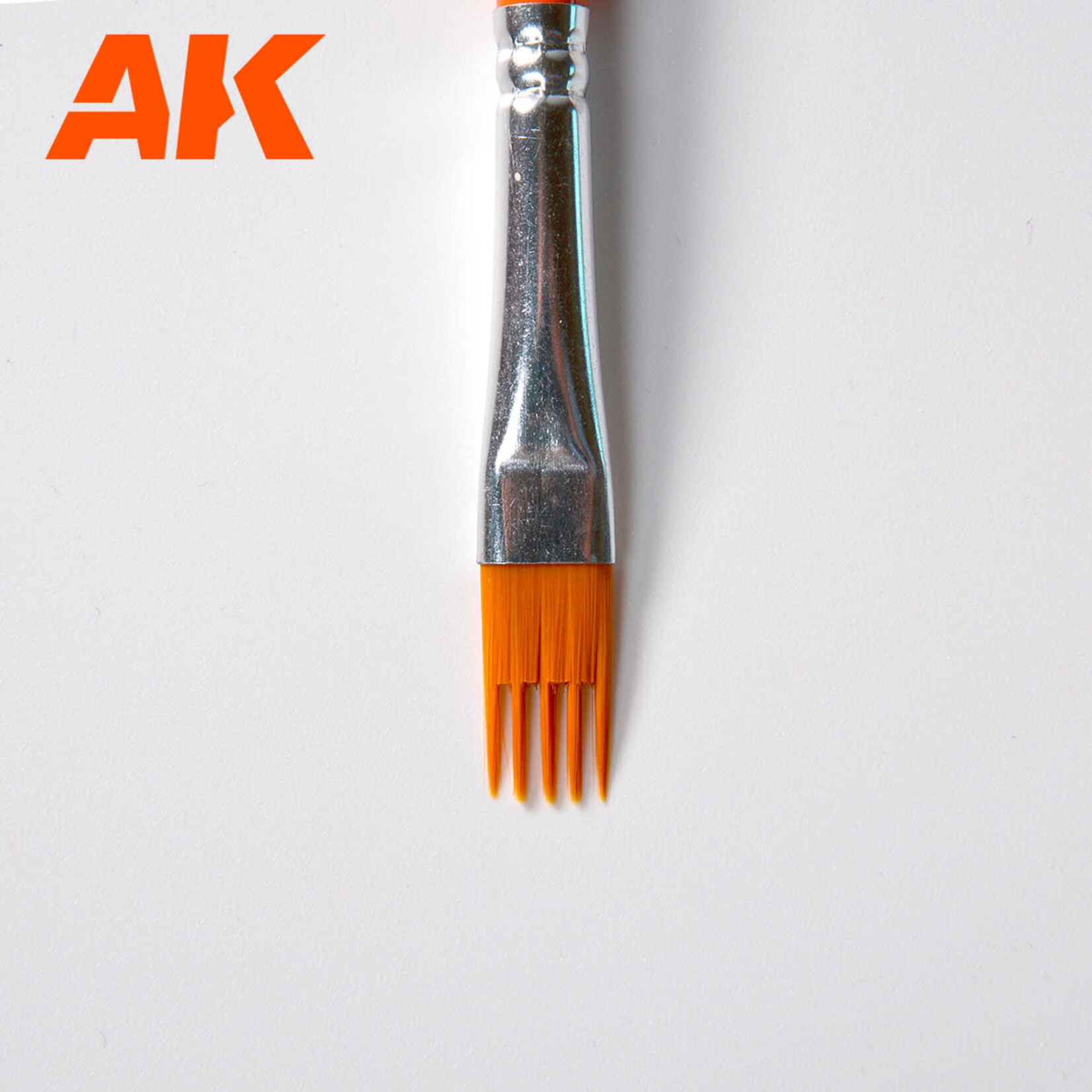 AK Interactive 584 COMB Weathering Brush #5