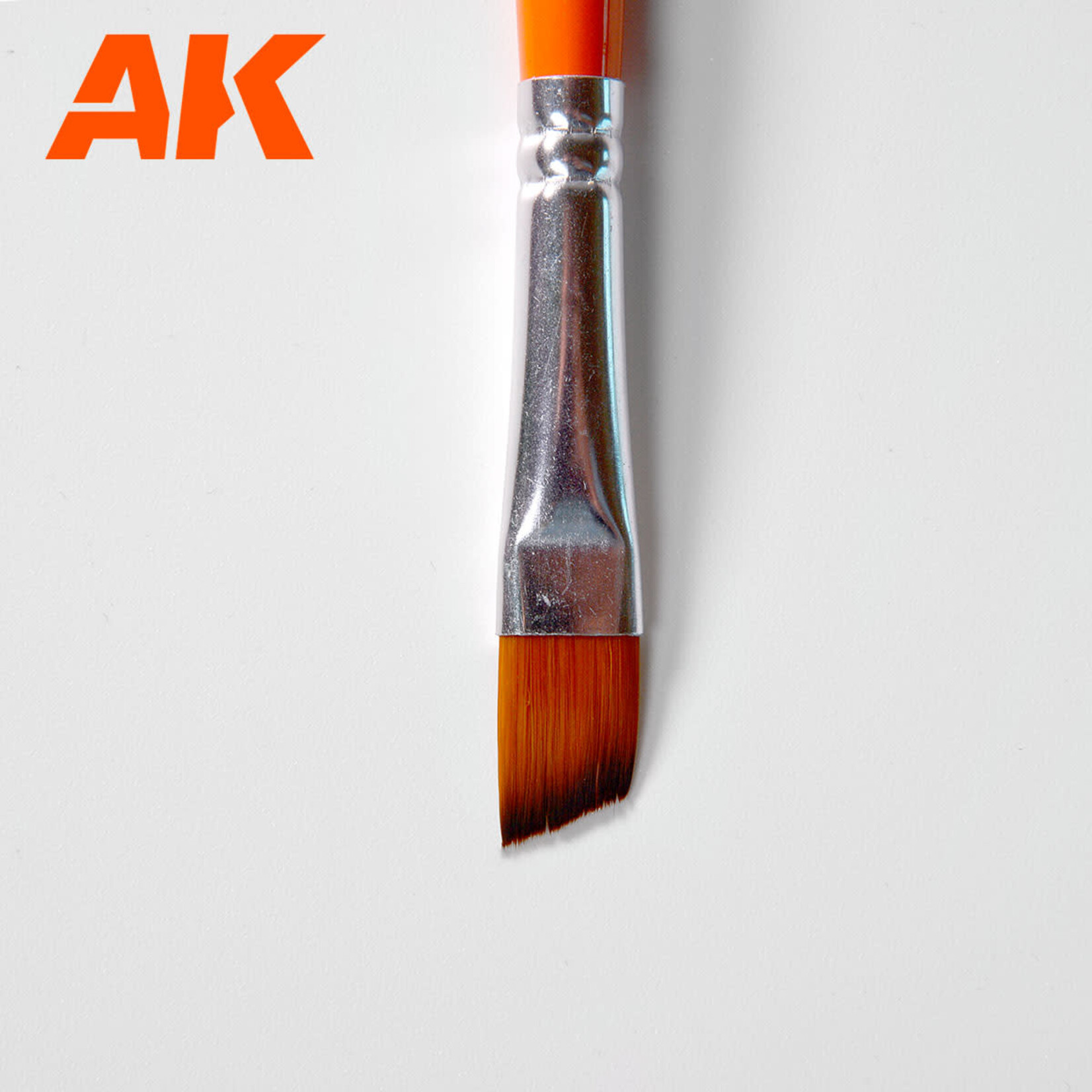 AK Interactive 586 ANGLE Weathering Brush