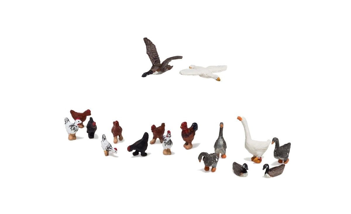 1968 HO Geese and Chickens