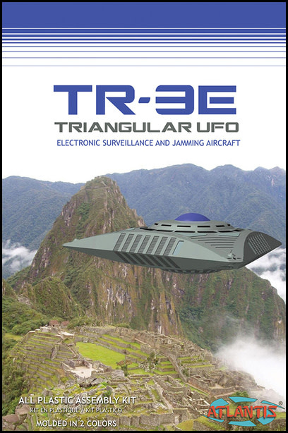 1011 TR-3E UFO w/ Base