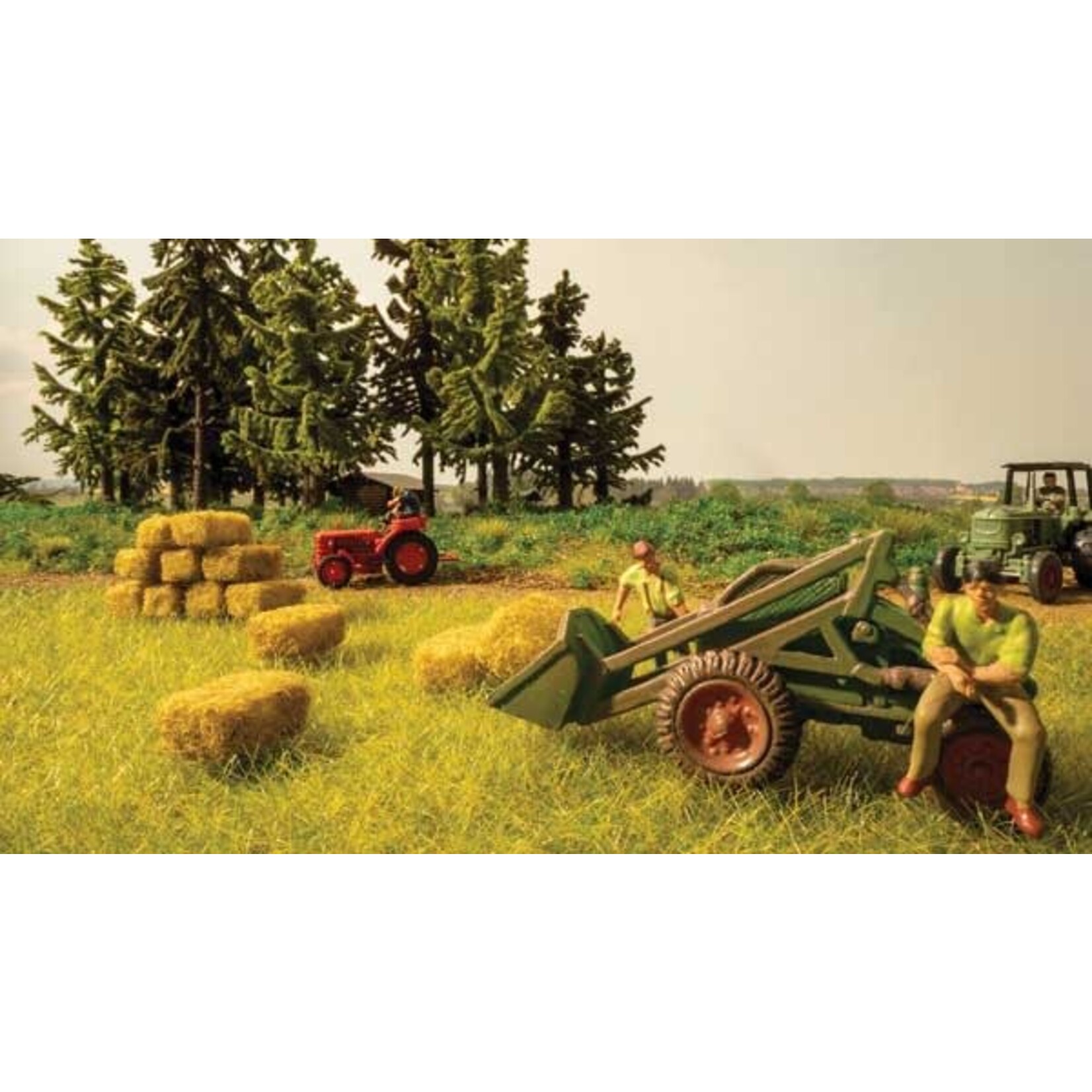 Walthers 9494137 HO Square Hay Bales 36 Piece