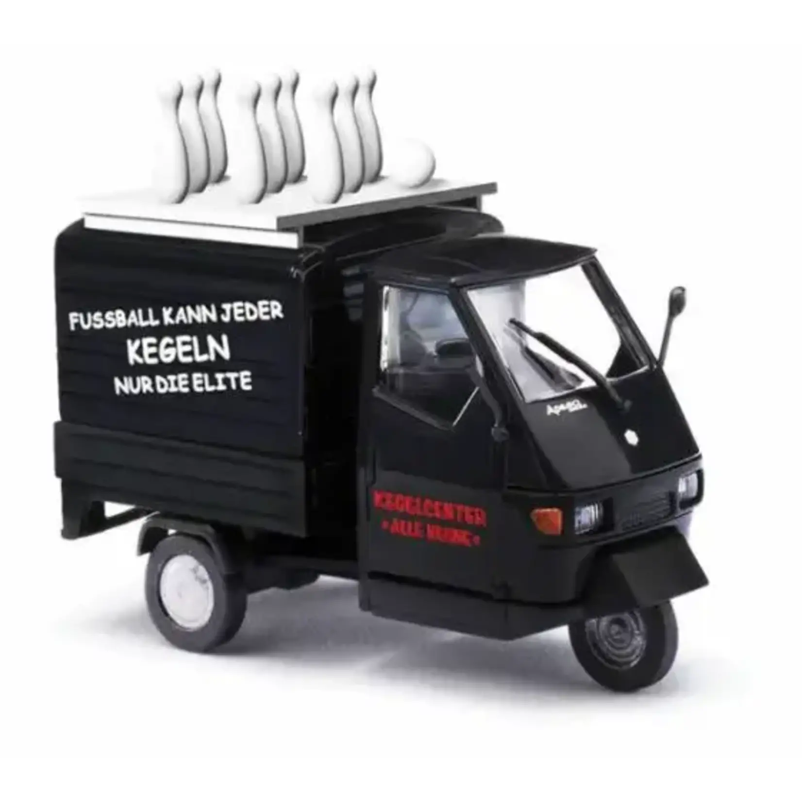 Busch 48491 HO 2006 Piaggio Ape 50 3-Wheel Pickup Truck - Assembled