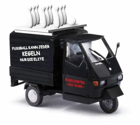 48491 HO 2006 Piaggio Ape 50 3-Wheel Pickup Truck - Assembled