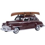 Oxford Diecast 87DS46007 HO DeSoto Suburban 1946-48 - Royal Maroon with Canoe