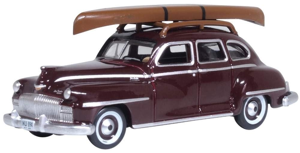 87DS46007 HO DeSoto Suburban 1946-48 - Royal Maroon with Canoe