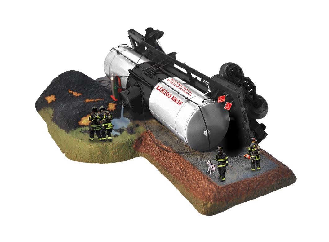 2229260 O Firefighter Tank Car Accident Training