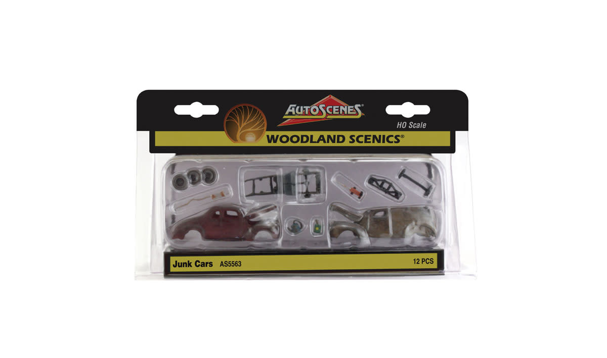 5563 HO AutoScenes Junk Cars