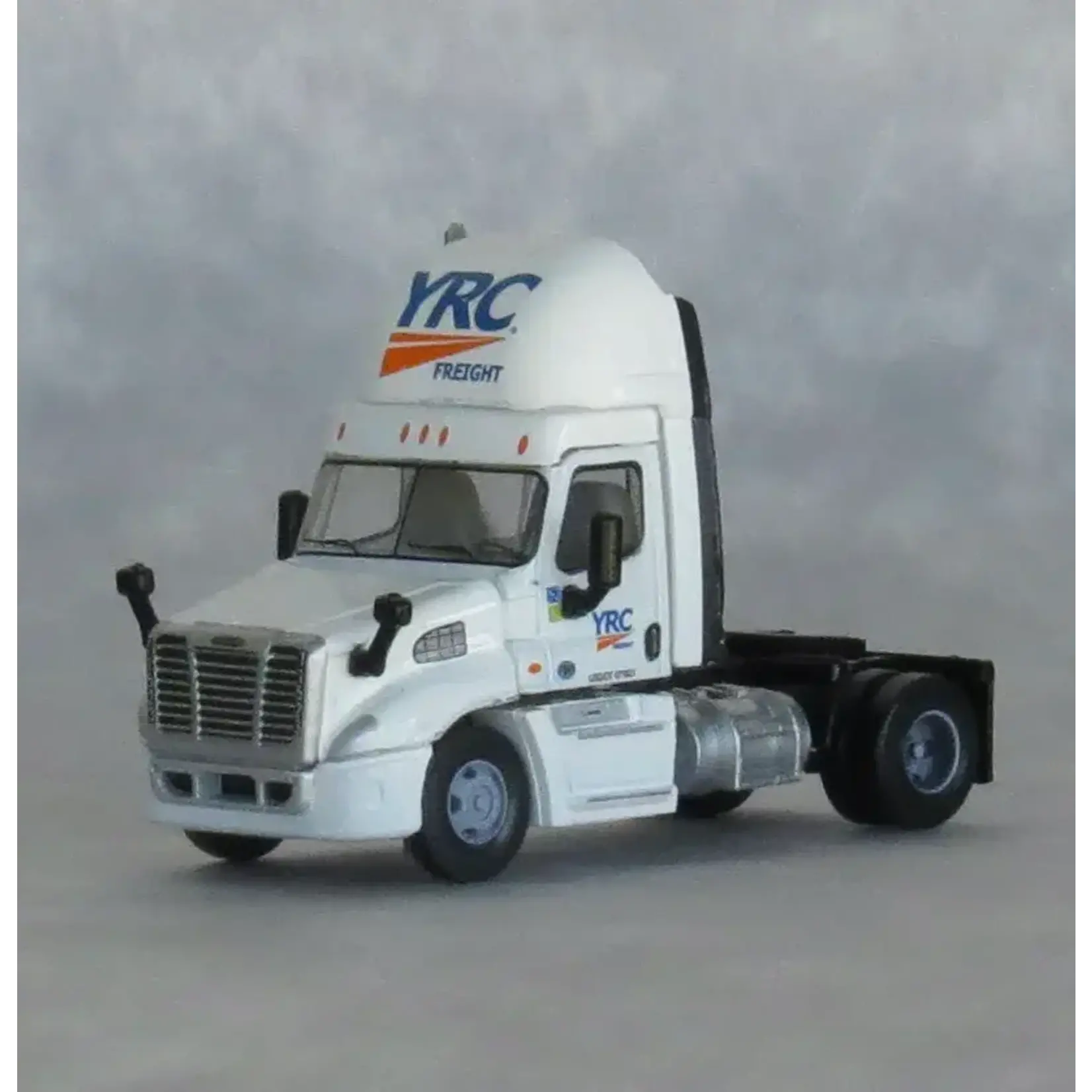 Train Worx 4259008 Semi Tractor Cascadia YRC #11702