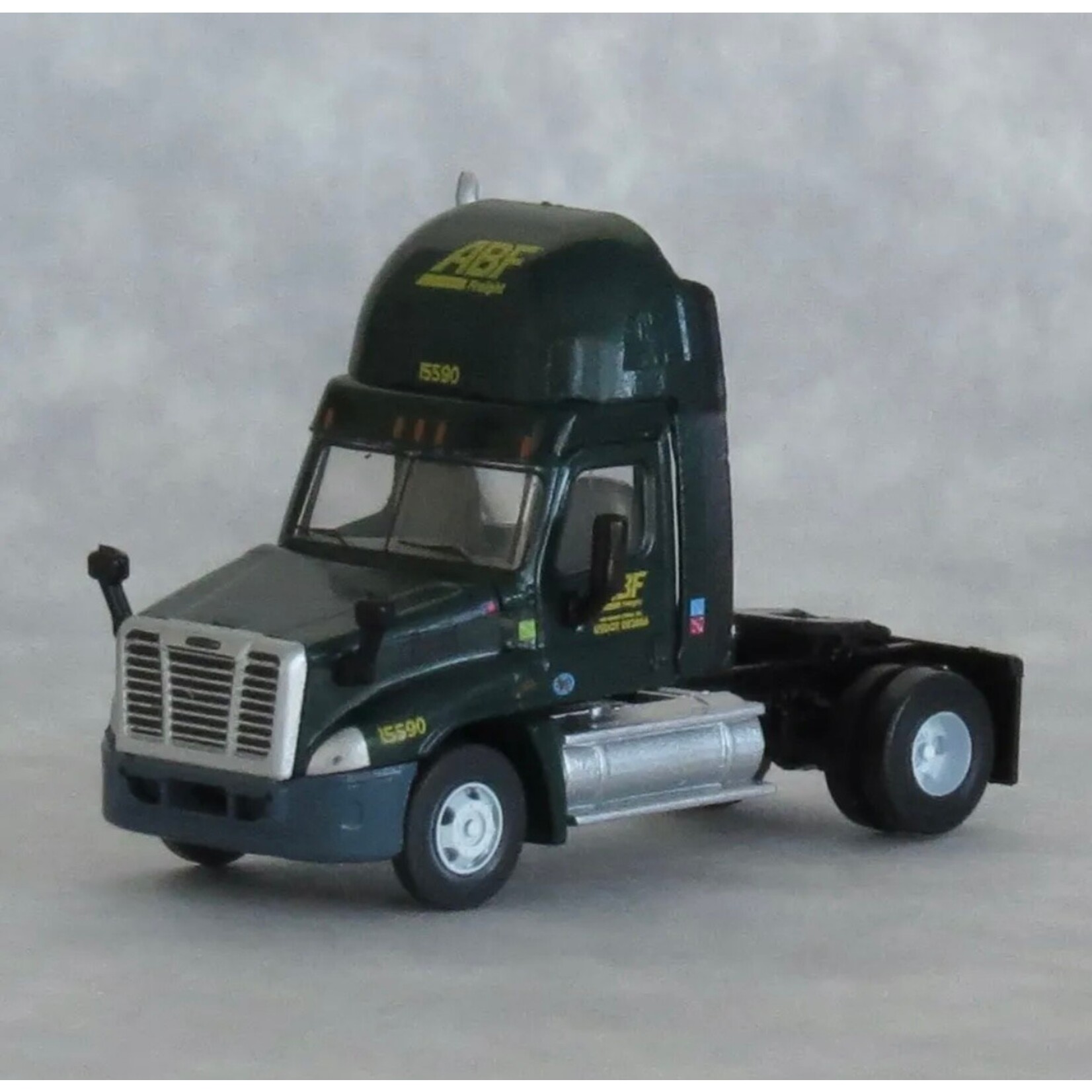 Train Worx 4259304 Semi Tractor Cascadia ABF #15590