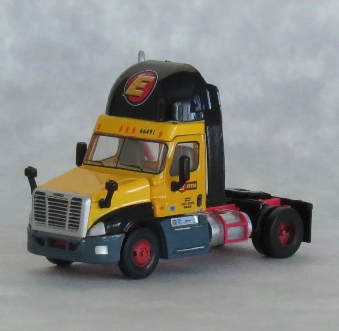4259403 Semi Tractor Cascadia ESTES #66491
