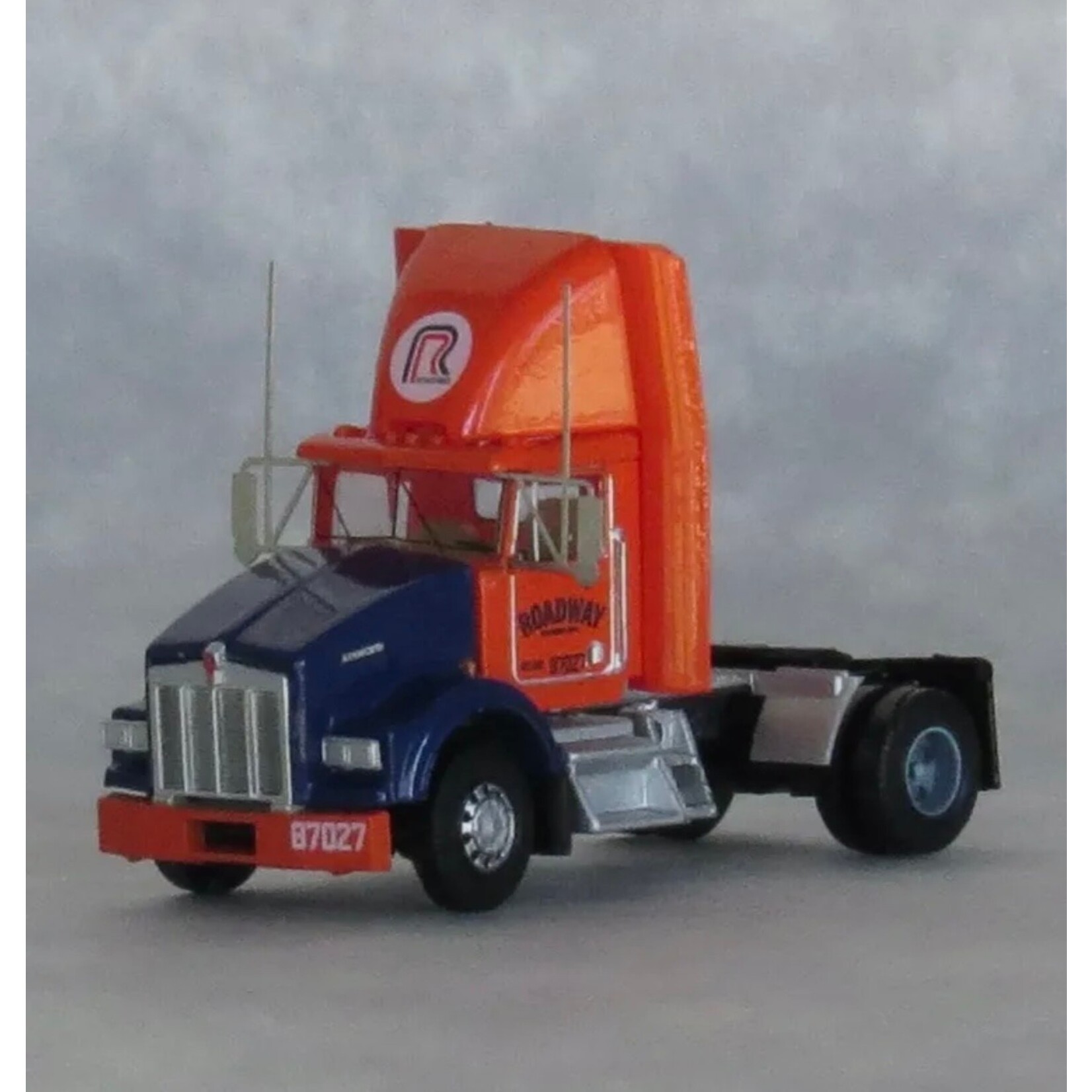 Train Worx 4808402 Semi Tractor Kenworth T800 Roadway #87027