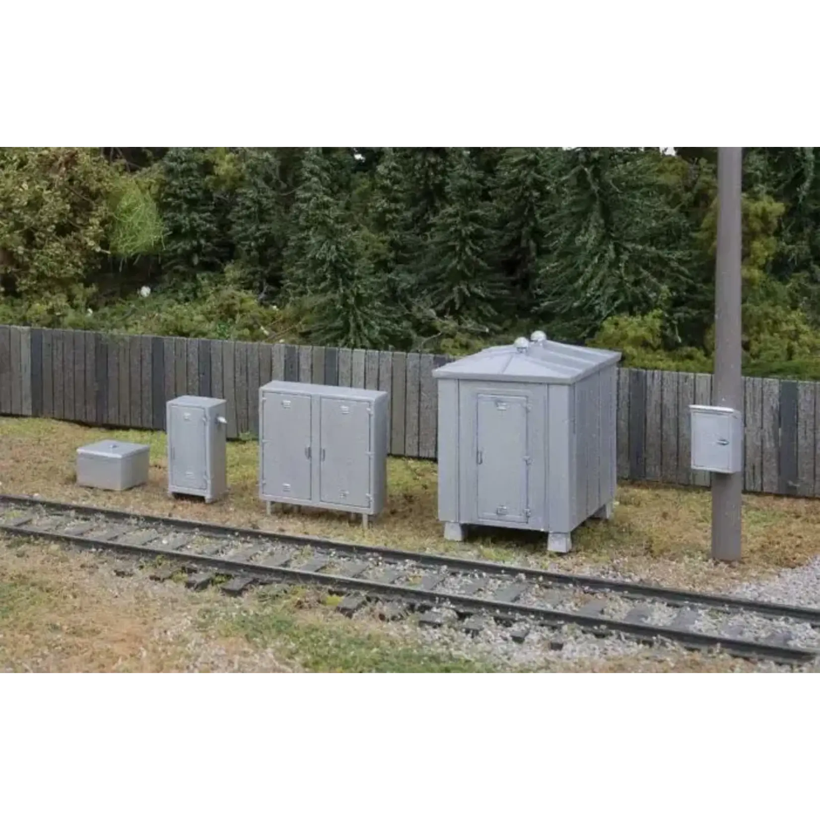 Walthers 9494140 HO Vintage Trackside Detail Set Kit