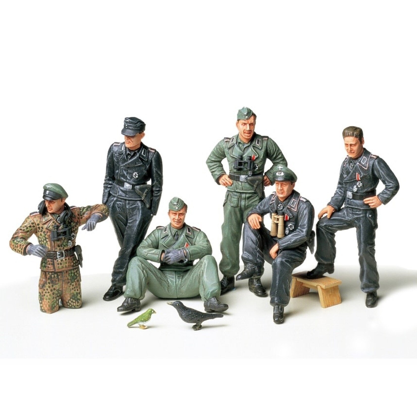 Tamiya 35201 1/35 German Tank Crew At Rest