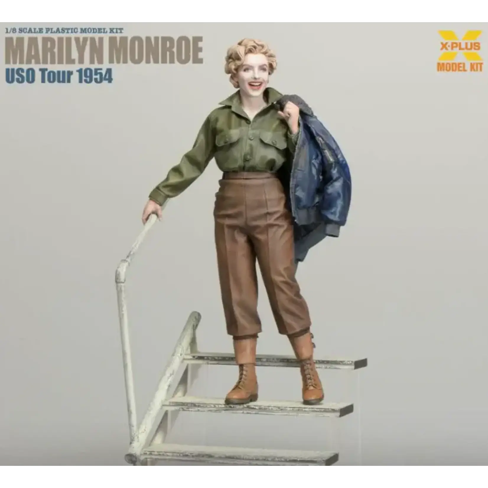 Xplus 200245 1/8 Marilyn Monroe USO Tour 1954 w/ Airplane Stair Section
