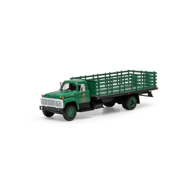 84727 HO Ford F-850 Stakebed SOU 370
