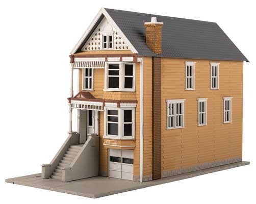 931954 HO Victorian House Kit