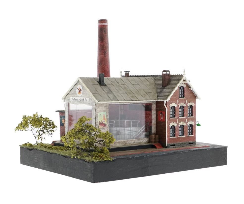 2167110 HO Anheuser Busch Brewery Kit