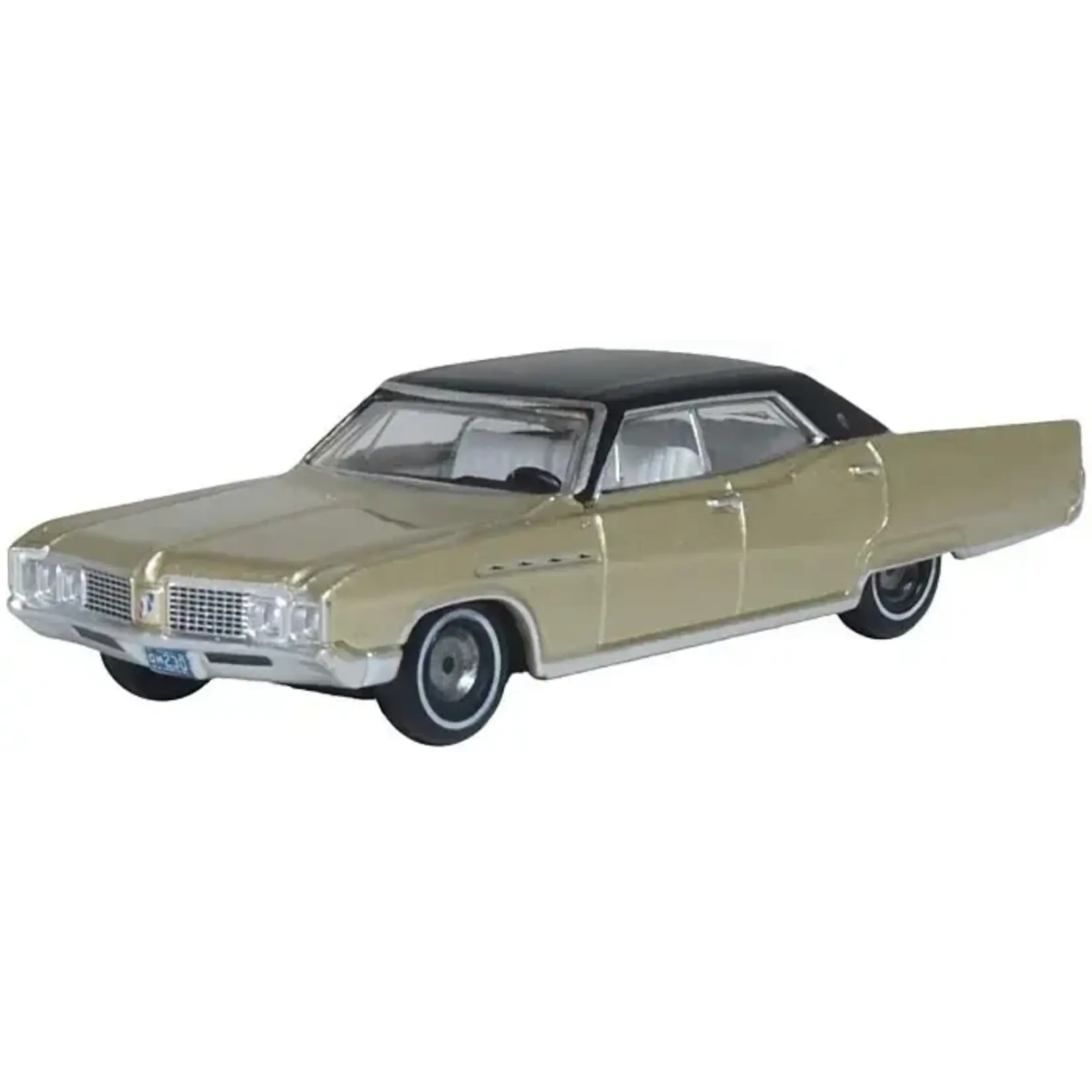 Oxford Diecast 87BE68001 Buick Electra 225 1968 - Ivory Gold Mist / Black