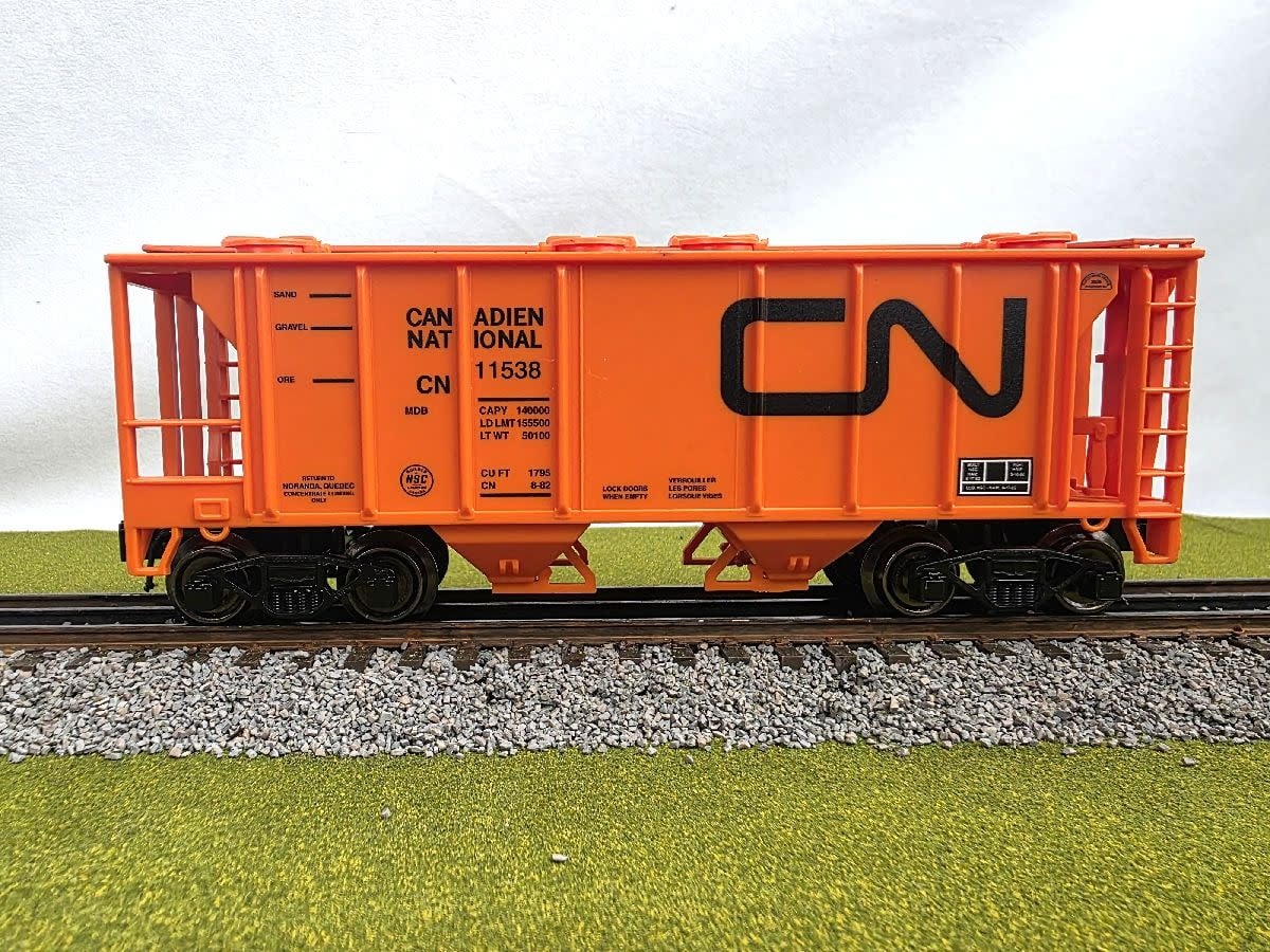 86388 O 2 Bay Covered Hopper CN