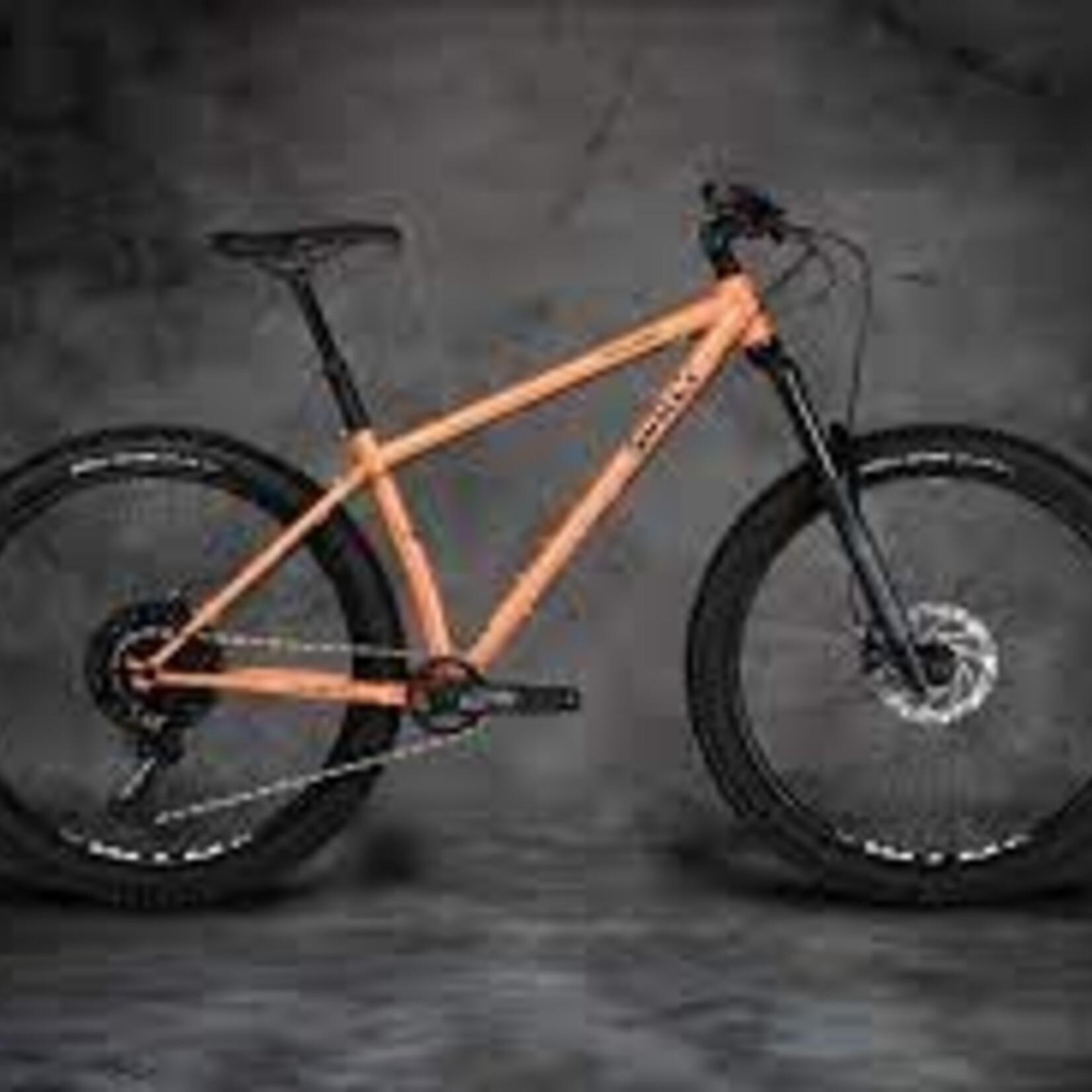 Surly Surly Karate Monkey Front Suspension Bike - 27.5", Steel, Peach Salmon Sundae, Large