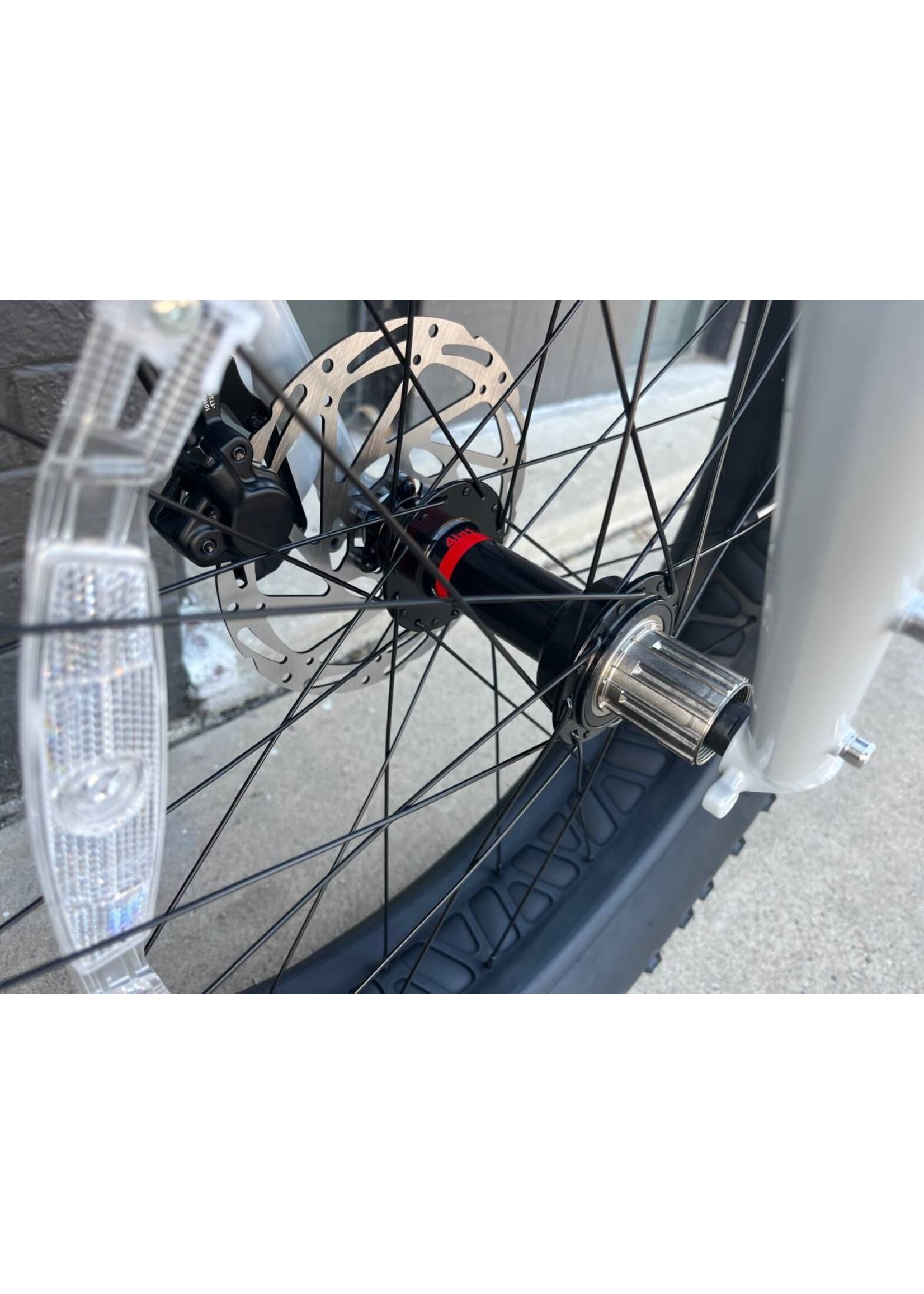 Surly Surly Moonlander Fat Tire Bike - 24", Steel, Lunar Dust Gray, Medium