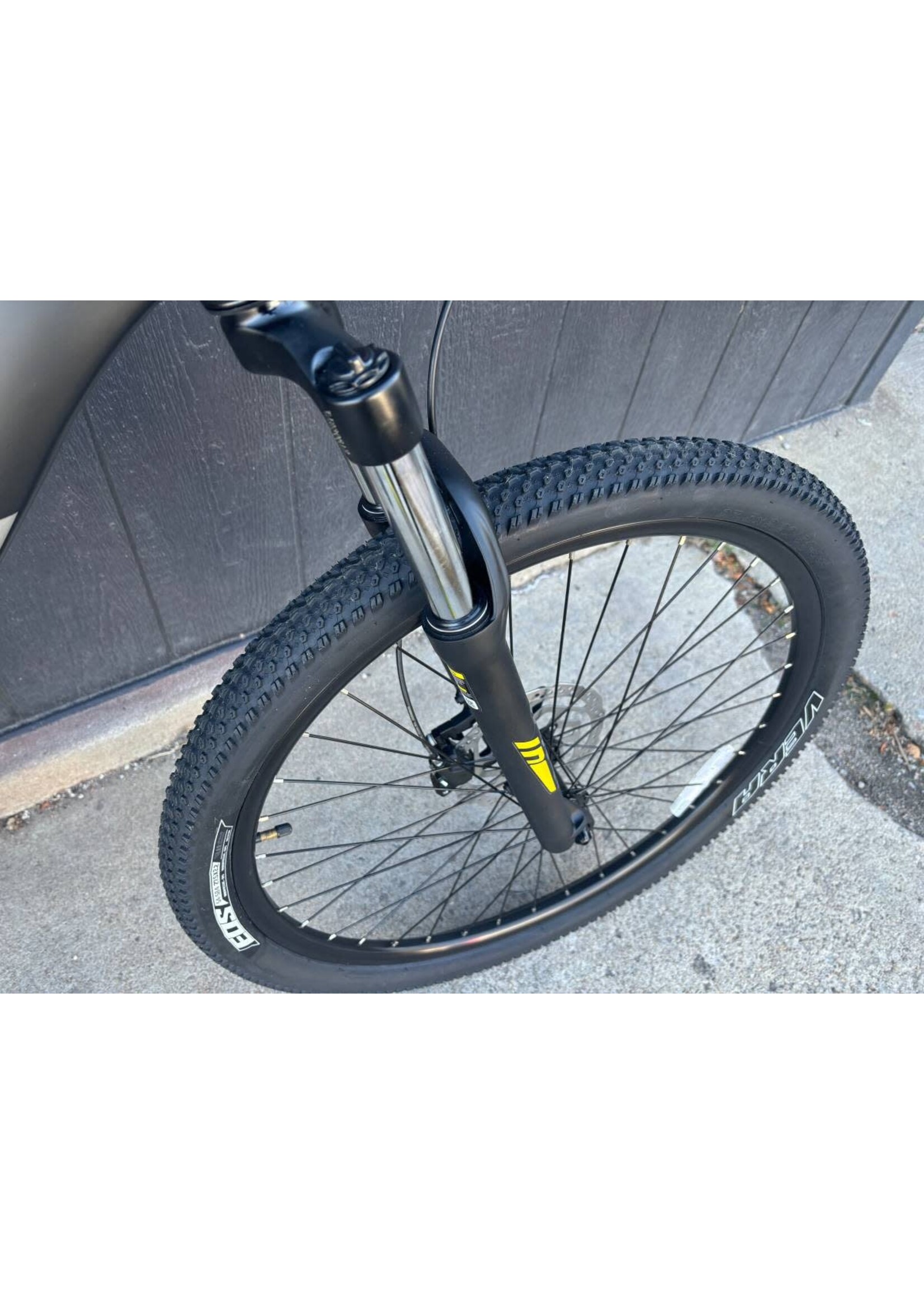Fuji FUJI E- Nevada USA 17 SATIN BLACK