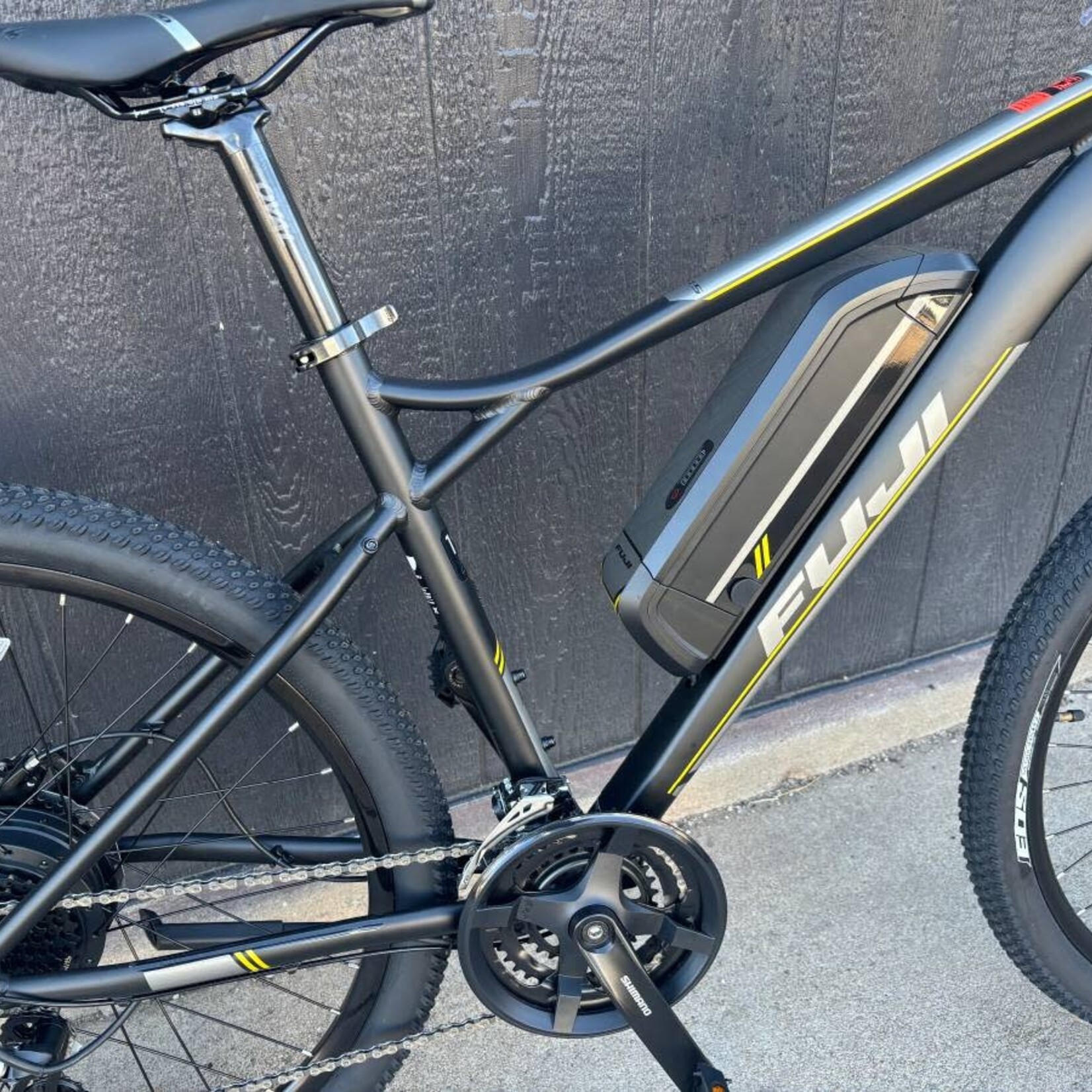 Fuji FUJI E- Nevada USA 17 SATIN BLACK
