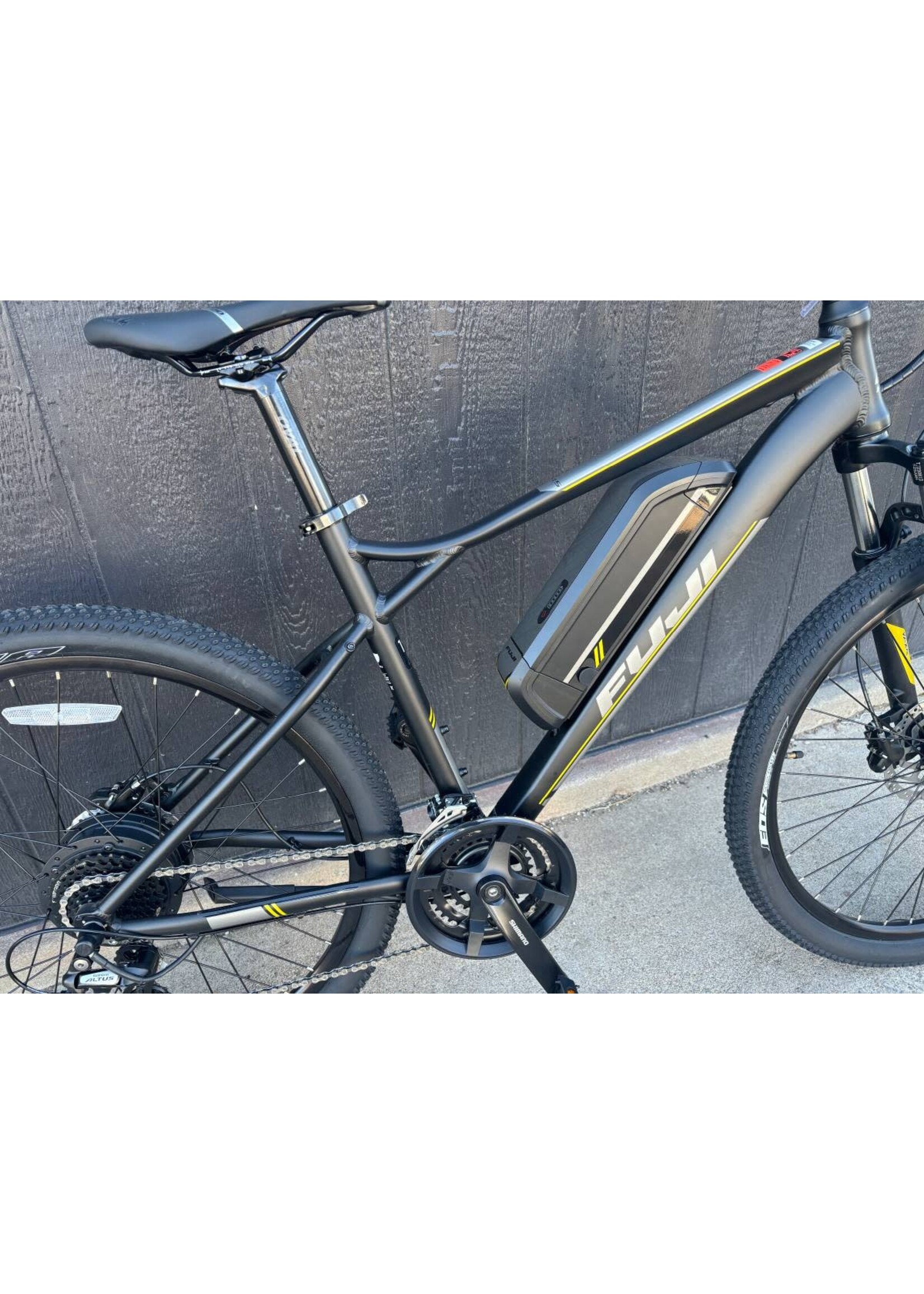 Fuji FUJI E- Nevada USA 17 SATIN BLACK