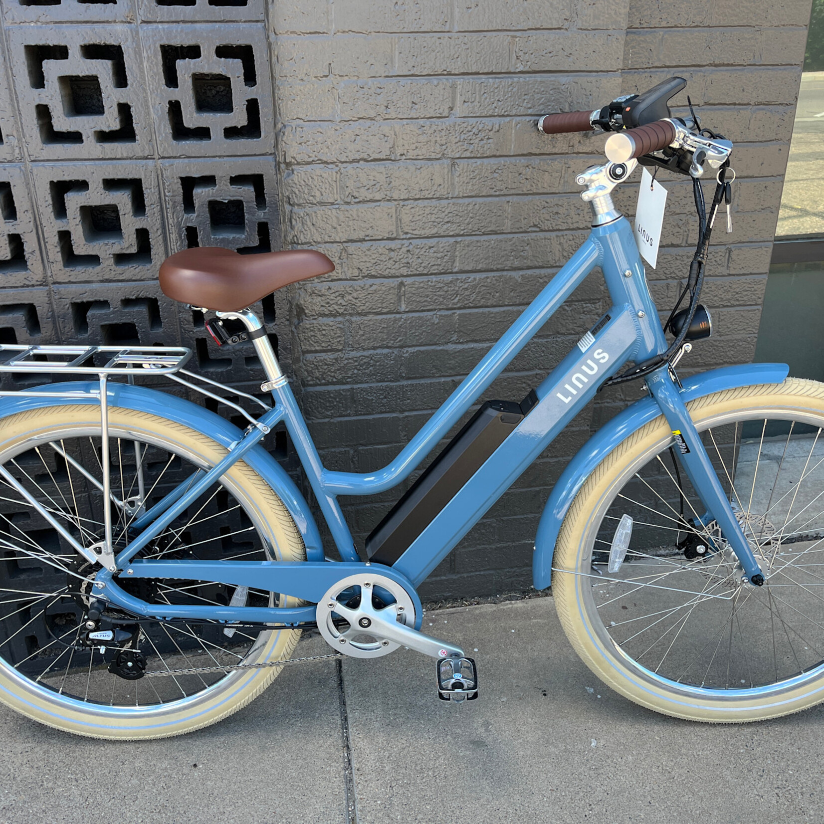 Linus Linus Cesta 500 Midnight Blue eBike