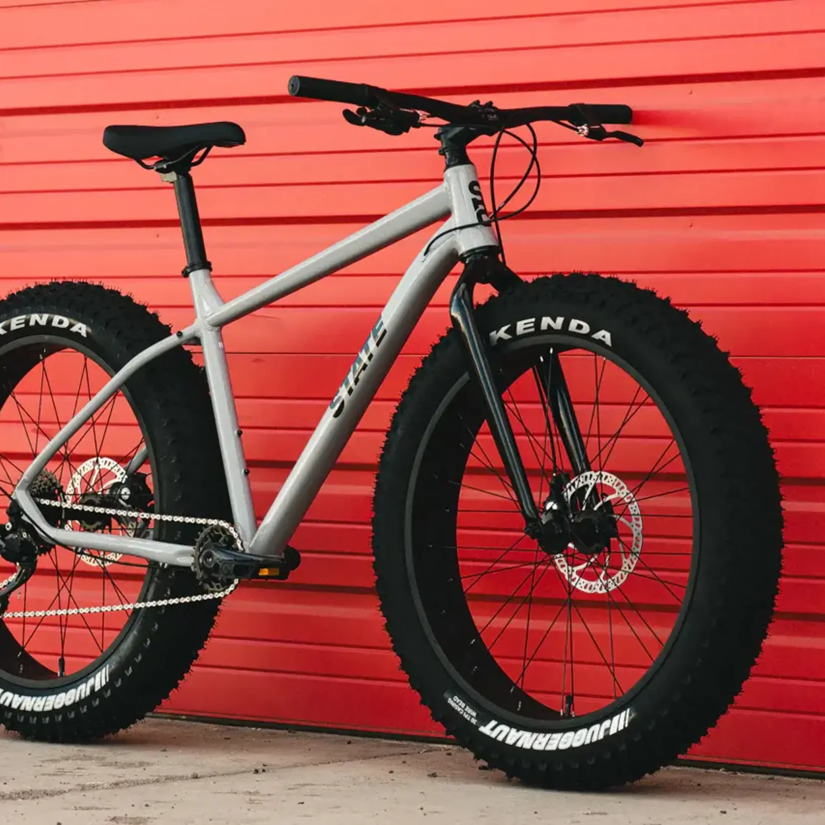 State Bicycle State 6061 Trail+ Fat Bike - Stone Grey