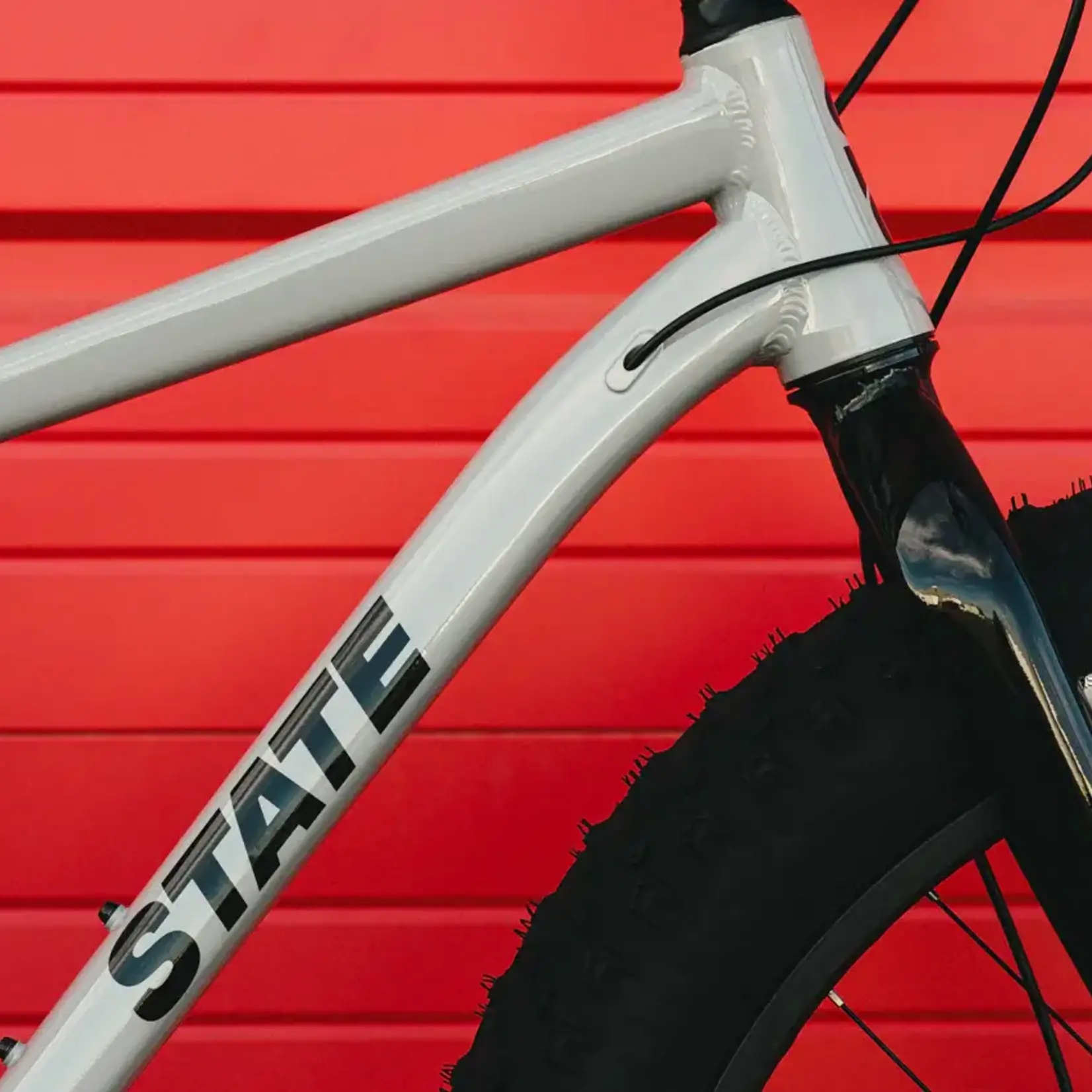 State Bicycle State 6061 Trail+ Fat Bike - Stone Grey