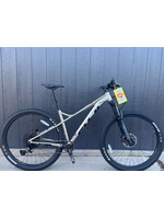 Fuji Fuji Bighorn 1.3 Pearl Sand Mountain Bike