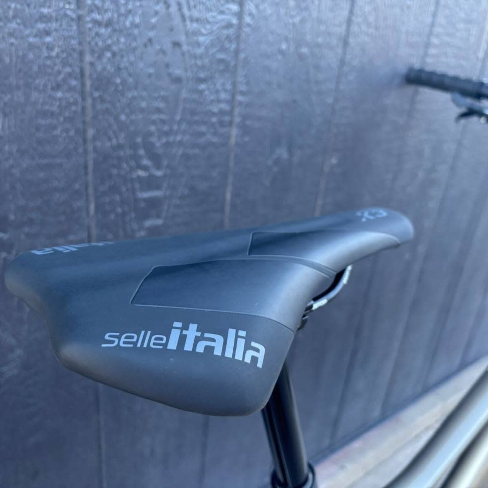 Fuji Fuji Bighorn 1.3 Pearl Sand Mountain Bike