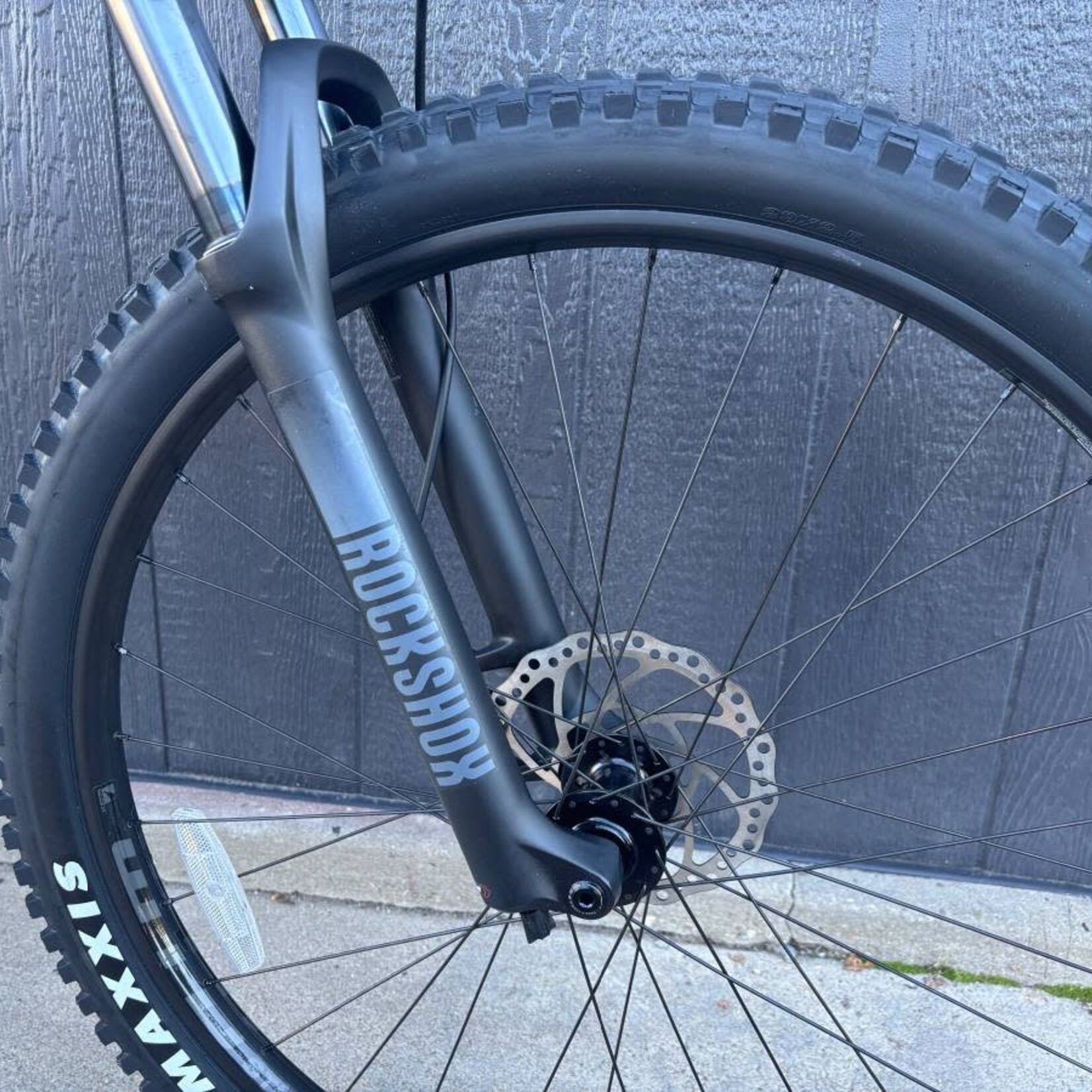 Fuji Fuji Bighorn 1.3 Pearl Sand Mountain Bike