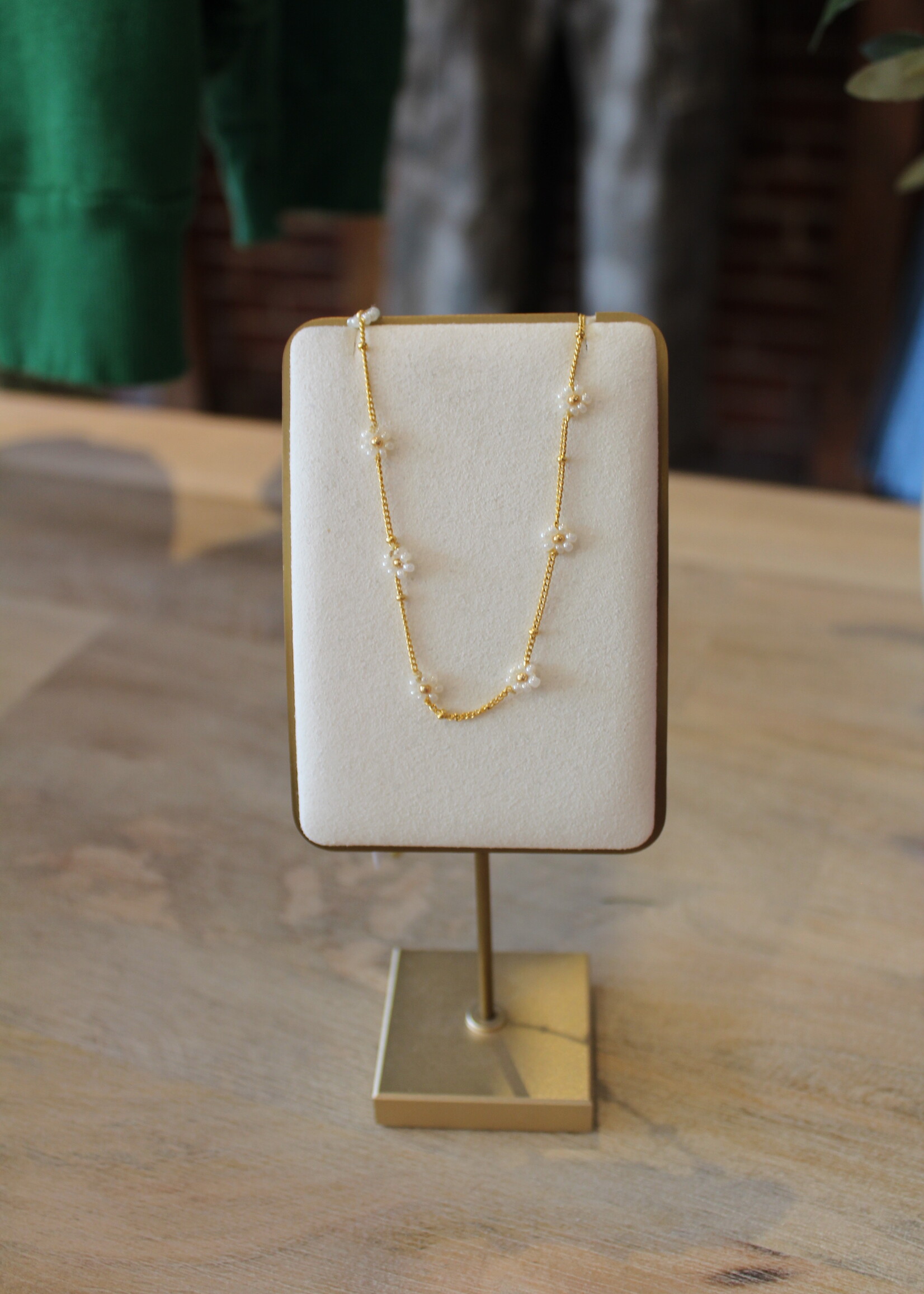 White Flower Necklace