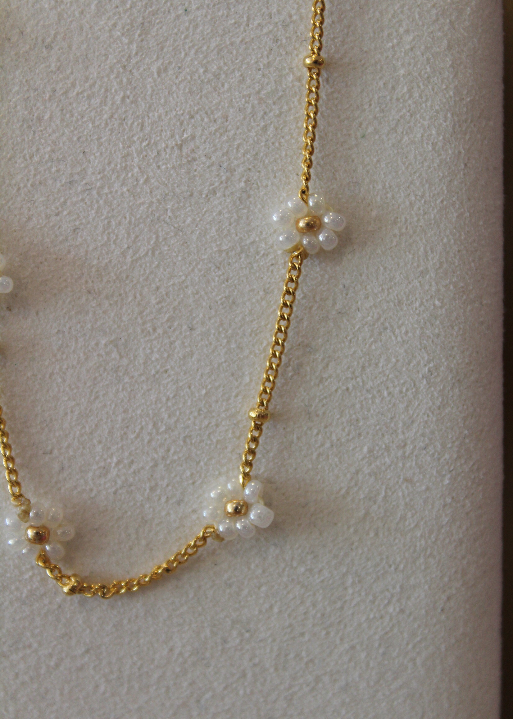 White Flower Necklace