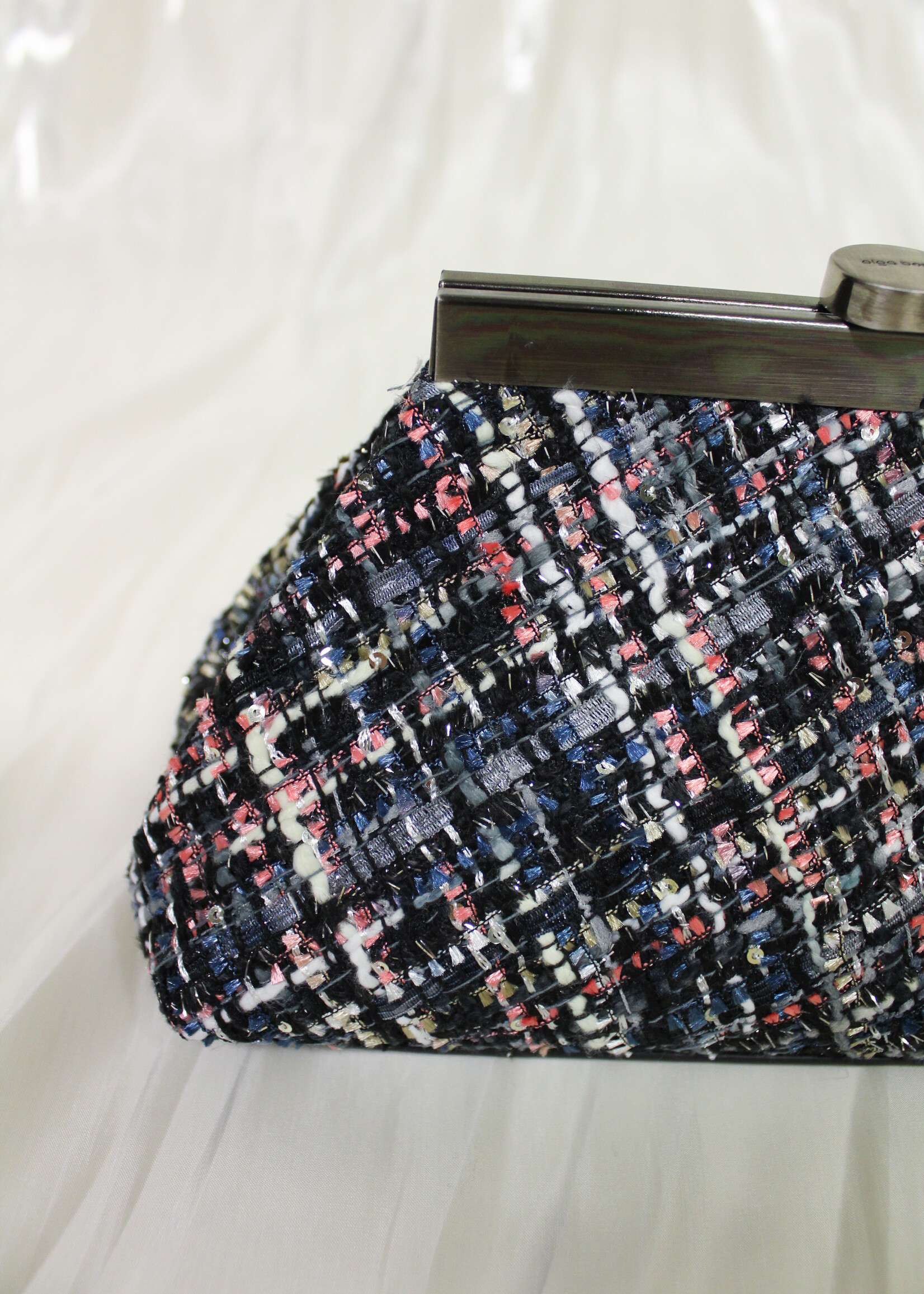 Olga Berg Mia Boucle Clutch