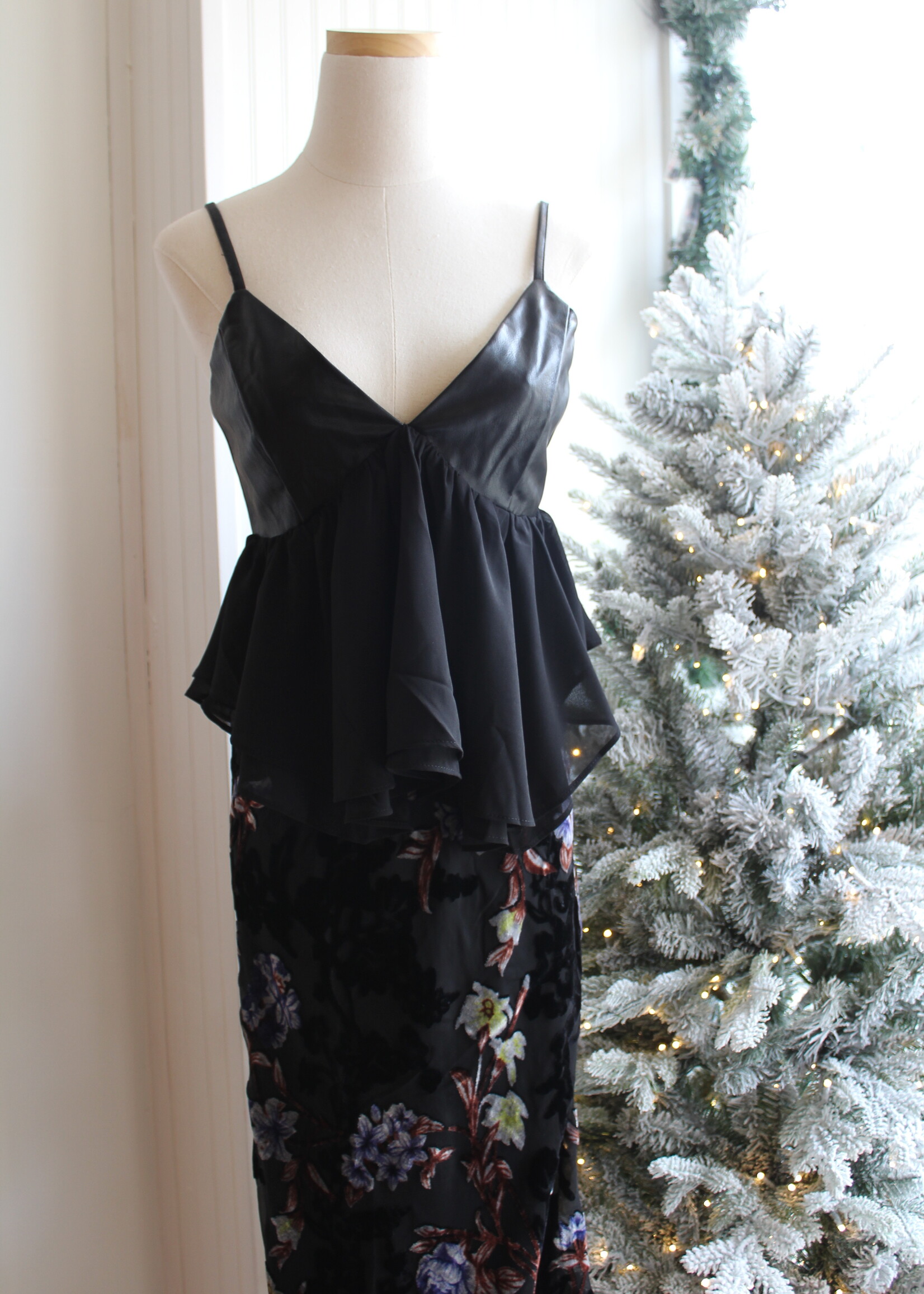 En Saison Black Jett Mixed Media Top