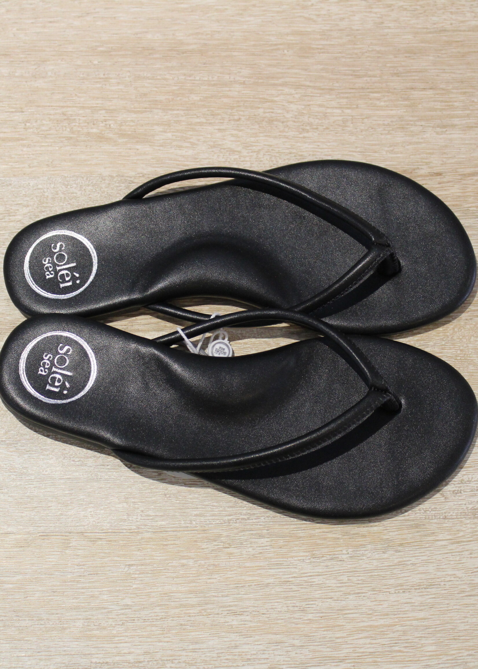 Vivie Black Flip Flop