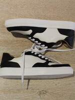 Asscher Contrast Leather Lace-up Sneaker