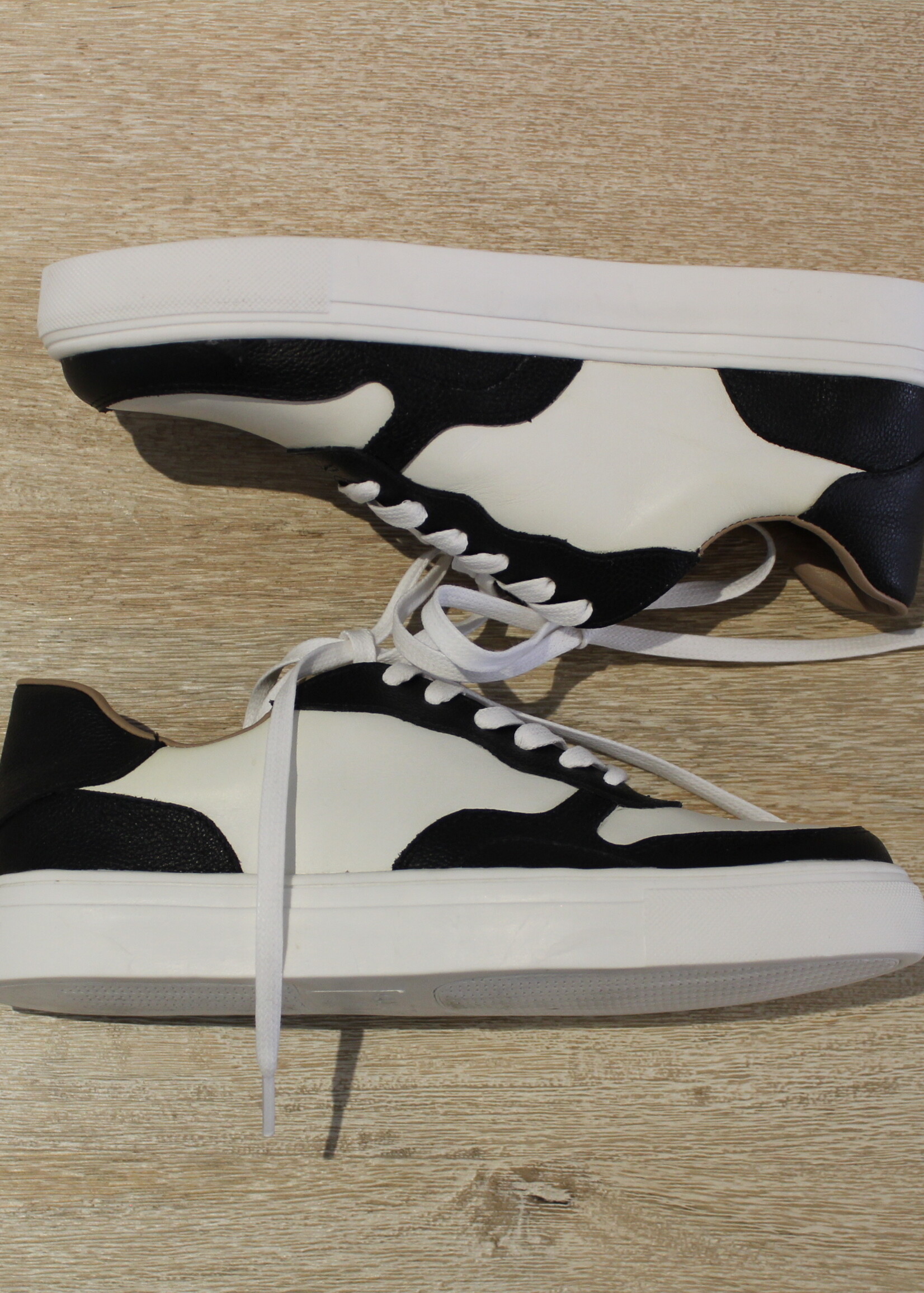 Asscher Contrast Leather Lace-up Sneaker