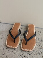 Barty Black Leather